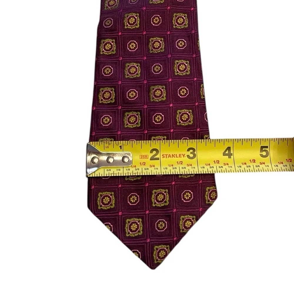Ted Baker London Geometric 100% Silk Tie‎ Made In USA Preppy 3.5